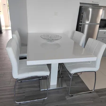 아파트 Poseidon 스레세르